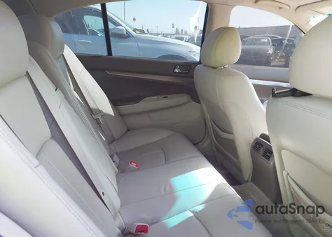 2011 Infiniti G25 Journey z USA, uszkodzony, nr VIN JN1DV6AP3BM830357